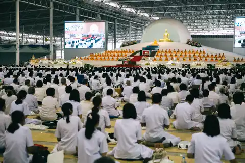 World's Largest Meeting Room